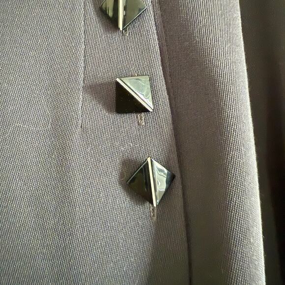 ROGER SAKOUN Paris | 80s Vintage Navy Wool Wrap Skirt with Unique Buttons | 46 - Picture 3 of 9